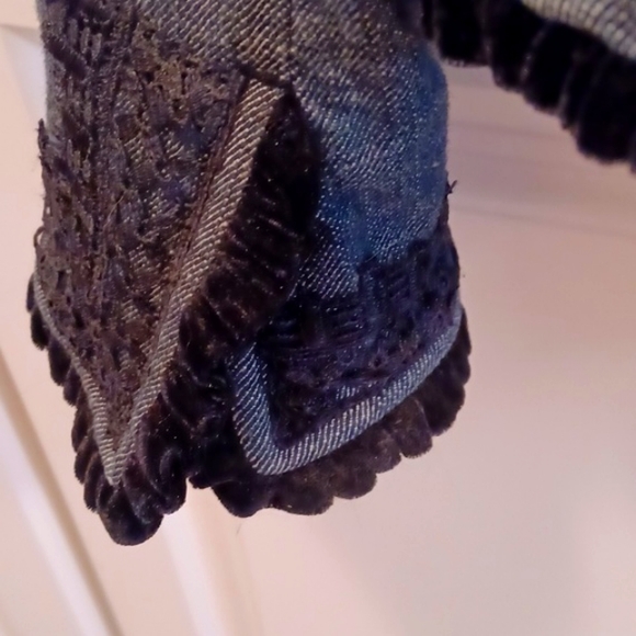 Denim Lace & Velvet Trimmed Fitted Jacket. - Picture 11 of 11